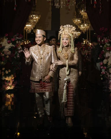 Wedding Reception Mrs. @nazlakhn & Mr. @hanifhusyairi ✨

Photo & Video @imagenic