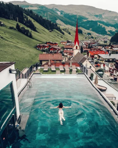 It’s all about this adorable view❤️
@hotelbergfried ad/Nennung
