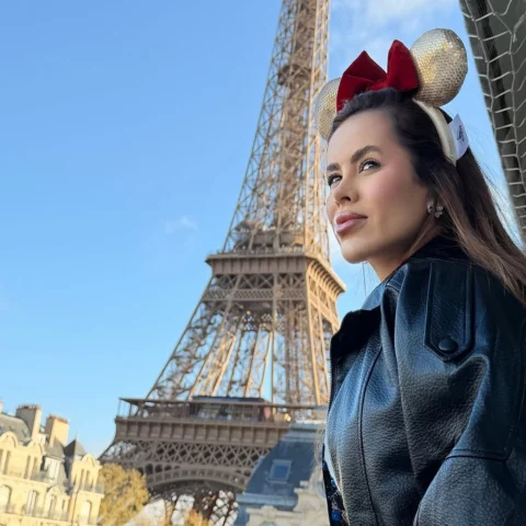 Disneyland Paris 📍
O que eu achei/vi/experiencia dessa Disney:

1- zero brasile