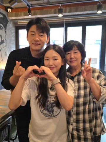 울 엄마 계탄 날😄🎉
.
.
#족발신선생
