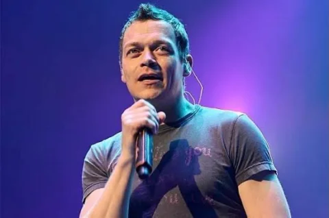 This one hit real hard. 3 doors down was such a huge part of my childhood. RIP B