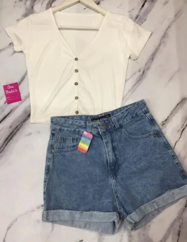 • REMERA BOTONES
• SHORT THALASSO 34 AL 42