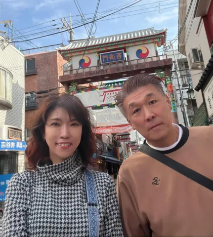 本日お誕生日🎂イブ🎊

明日のお誕生日パーティーのお買い物に
夫婦揃ってフェアリーパウダーを着て
御幸森商店街へGO

#お誕生日イブ 
#御幸森商店街
#