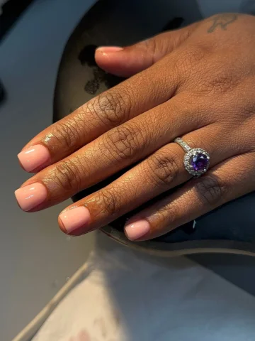 Nubbies 🫦🧼 Russian mani + builder gel on her natural nails 
April books are op