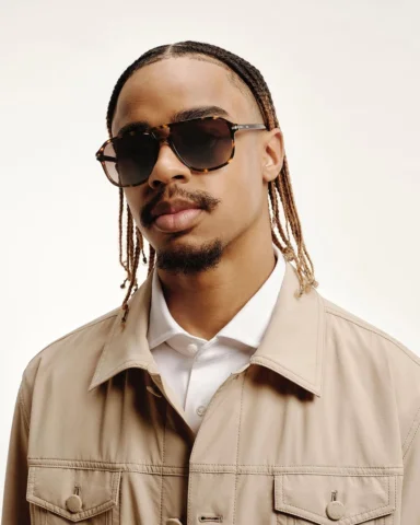 Like a BOSS ☝🏾😎
#beyourownboss #bosseyewear @boss