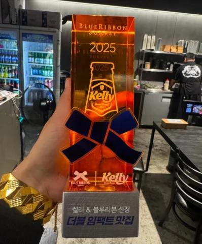 영천, 하양 통틀어 고깃집 중
유일무이 블루리본 맛집 선정!
전국 2000여 곳 중 그 많고 많은 고깃집 중
돈 고깃집도 이름을 올렸습니다!


