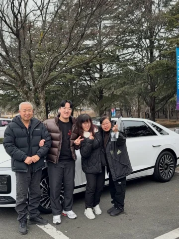 정말 오랫동안 상상하고 꿈꿔왔던 일
차 사주기 미션 완료

더 말할 거 없고 행복하게 오래 살아주라

꼭! 더 호강시켜줄게
