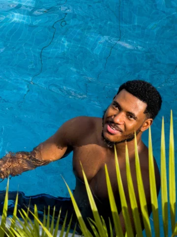 Be honest… pool day or beach day? 🏝️ 
Cheers to the weekend! 
#nollybadboy #wat