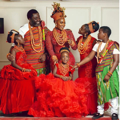 Esan to the world……. Oria nor bha dagie e , elo bha e
Who can interpret? 

All I