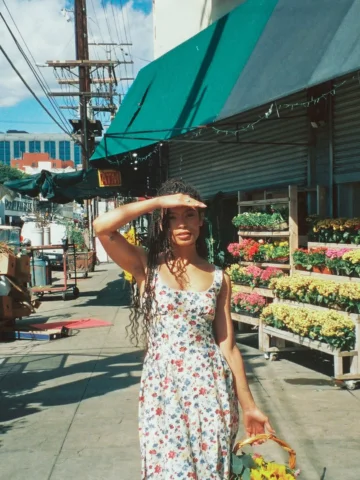 #abercrombiepartner Get in we’re buying flowers and going to the river to releas