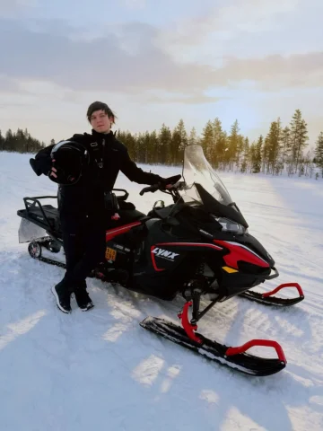 loiro pode sim andar de snowmobile em família :)

muito bom estar de volta no Ap