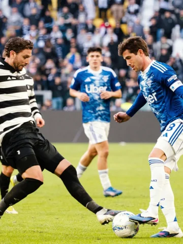 Great week 🙌 
Two tough games and we finish it with a big win! 💙⚽️
Grande sett