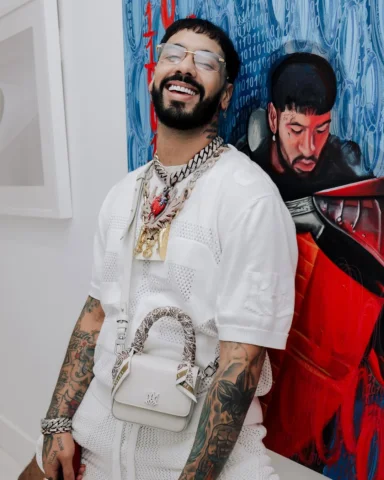 Ya salió “SHAMPOO DE COCO” 🥥🥥🥥 con el vídeo 💦💦💦💦💦 

Esta canción esta bi