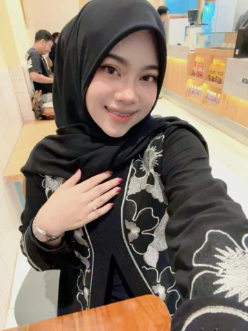 Abaya cantik @galleryabayamakassar🖤