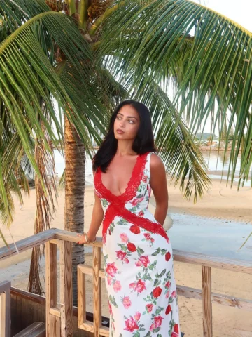 my new pfp 🌹💋🍒🍓❣️