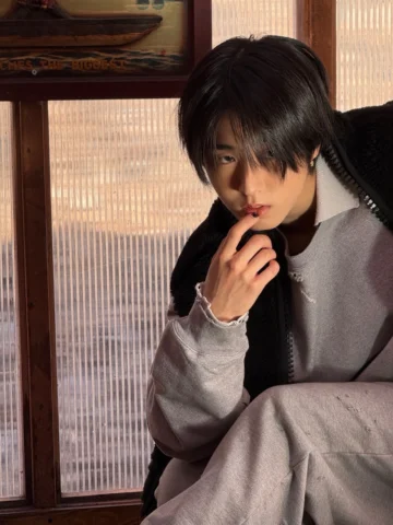 @hoka_kr #HOKA #GQKOREA 
#loveyou#stay