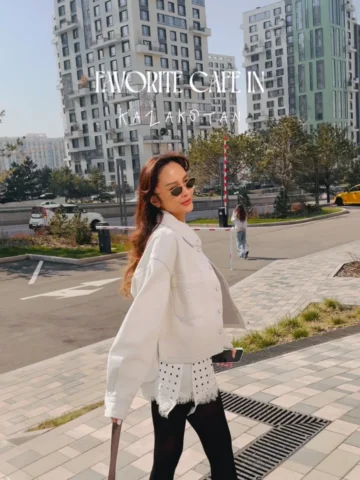 Sunlight, city views, and a perfect coffee spot
.
.
#kazakhstan #almaty #spring 