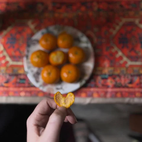 سەردەمەکێ ساڕە، ساڕ ژ هەر تشتی و 
چو چاکیت نەشێن گەرم بکەن هەڤالەکێ دروست نەبیت!