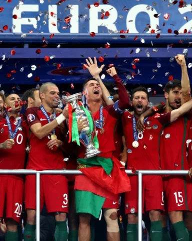 Mais de um século a elevar o futebol português e a inspirar milhões por todo o m