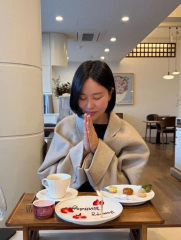 날들이 지나면서 생일을 뭐 챙기냐~ 하지만 안챙기면 은근 허전한. 우리 김선생님은 매번 내 생일을 거하게 챙겨주신다. 🥹 항상 빅 감사하구 요