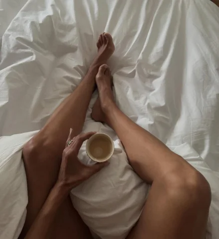 Waking up Paris with Josephine ☕️