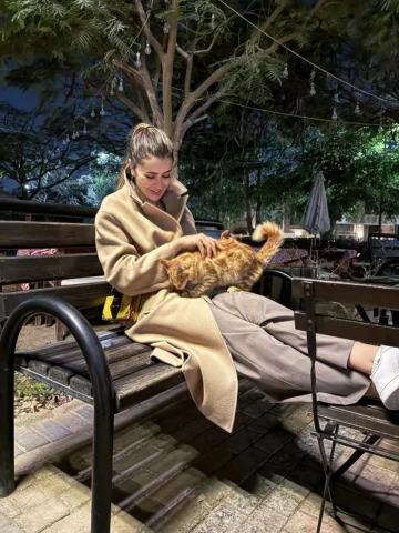 She came out of nowhere 🐈
Purest love ❤️❤️❤️