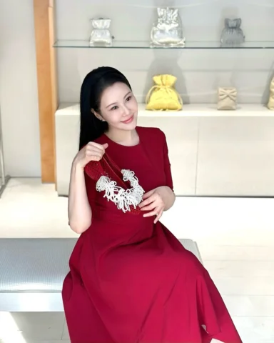 #heavenlyielly
26SS 헤븐리젤리(HEAVENLY JELLY)
론칭 이벤트에 봄나들이 다녀왔어요
저희 동네 서촌에 있는 매력적인 한