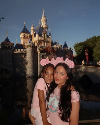 And just like that she’s 6 🎀🥹 @dovealayah love you endlessly sweet girl! 

Par