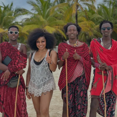 Met some members of The Masai clan in Zanzibar!✌🏽🤗

Have a good weekend everyo