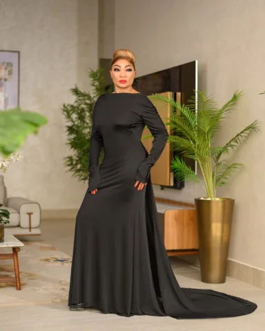 Happy happy birthday sisi! 
57 never looked sooo goodt! 🔥🔥
May the good lord b