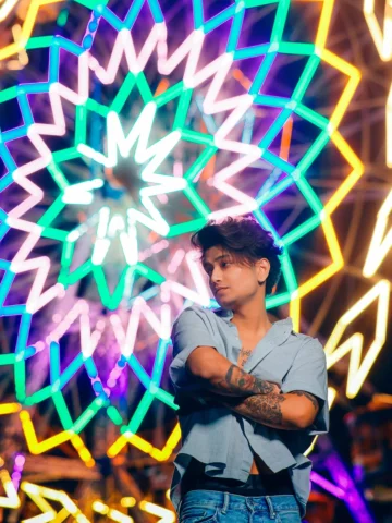 Standing still while the world spins. 🎡 

#teamtushar #tusharsilawat