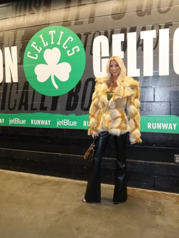 Celtics v.s. Thunder tonight, who’s winning?! 👀💚
(there’s only one right answe