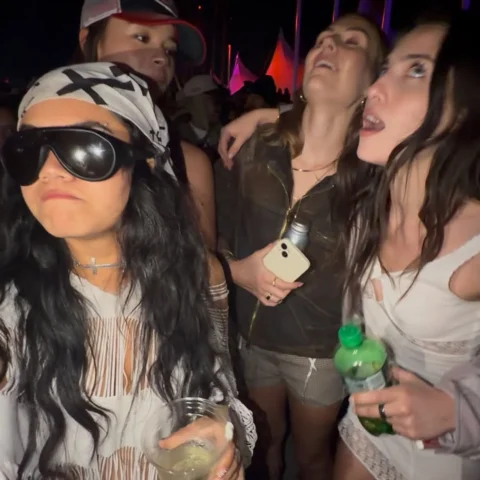 got these 5 pics at coachella cus we were having FUNNNNN