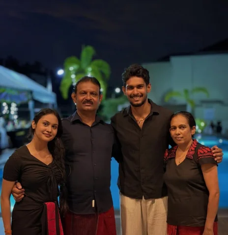 ලැබුවාවූ සිංහල දෙමළ අලුත් අවුරුද්ද ඔබටත් ඔබගේ පවුලේ සැමටත්
සතුට, සෞඛ්‍යය සහ සාර්