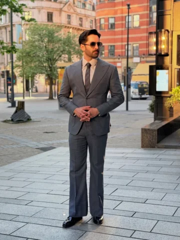 Bradford just got sharper.
Wearing @emraanrajput