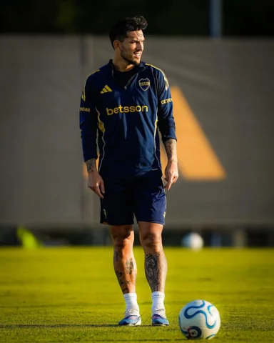 Mañana otro objetivo. Vamos @bocajrs 💙💛👊🏼 @libertadores