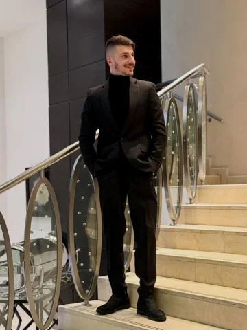 الاسود يليق بك؟ جداً جداً🖤