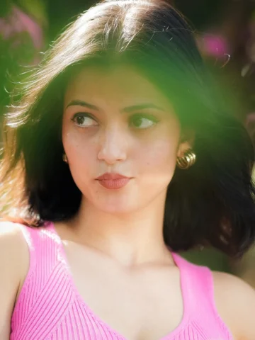 Feeling rosy 💖🌷🌼💗✨

#akshitarmy #akshitadwivedi 

📸 @rohit__photography____