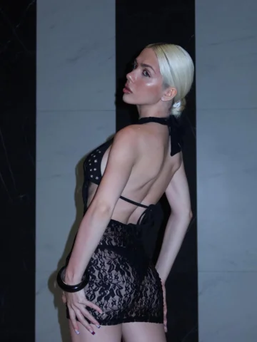 🫵🏼🖤