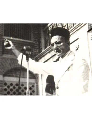 आमरण अनशन बहुतों ने किए, मरे सिर्फ सावरकर ।

Very few know that Savarkar ji fast