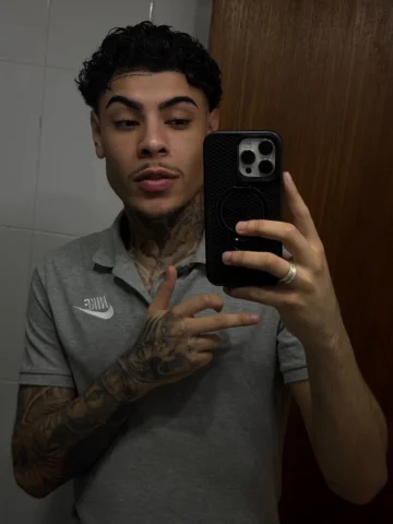 🤥