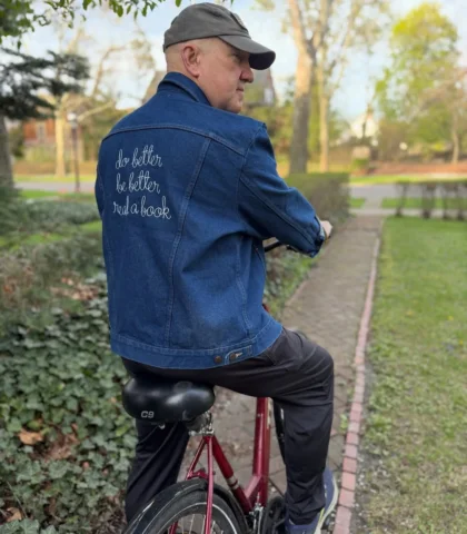 Dave has fully embraced his "Do better. Be better. Read a book" era and I love t