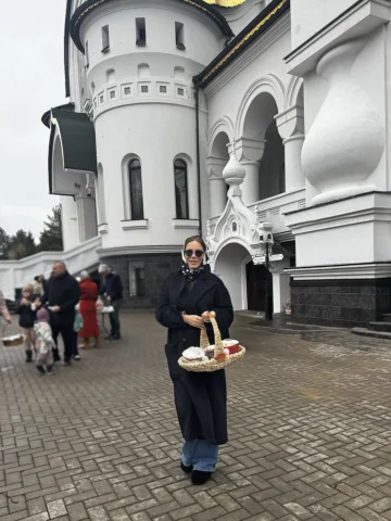 Сегодня не хочется громких слов.

Хочется тишины внутри.

Иногда мы проходим чер