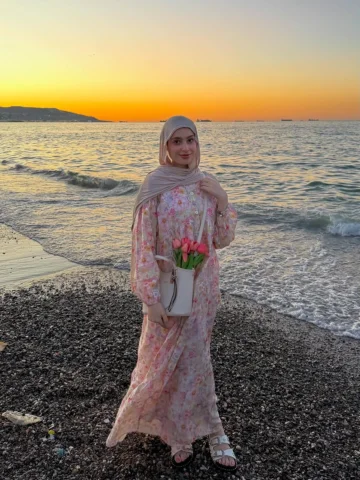 نبيلة و البحر 🥹🫶🏻