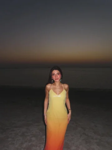 عيلتنا عم تكبر ❤️🏡. 
مين أول حدا رح يجيب بيبي؟ 🥹🍼