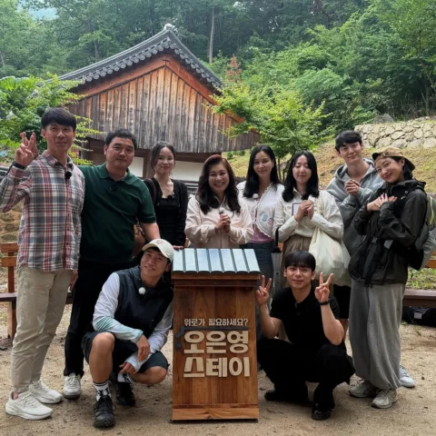목석님, 형사님, 헬치광이님, 벨소리님, 굿걸님, 땅콩과자님 반가웠습니다

서로의 이야기를 들으며 다른 삶의 결을 만나고, 
그 안에서 나 자신