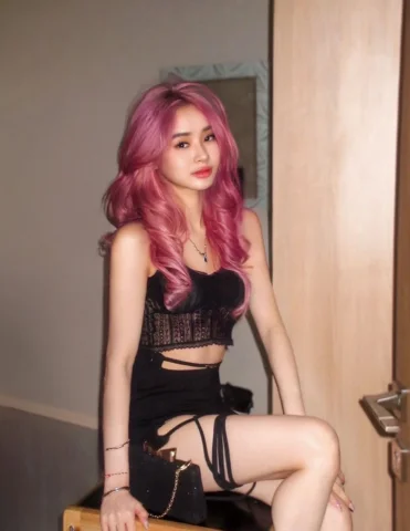 🩷🖤