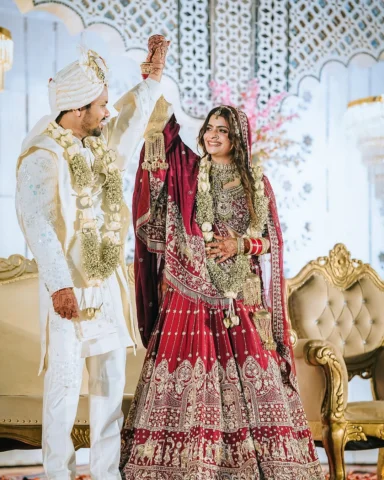 5 sal ladte jaghdte finally shadi hogyi , I am very happy to be your mrs Agrawal