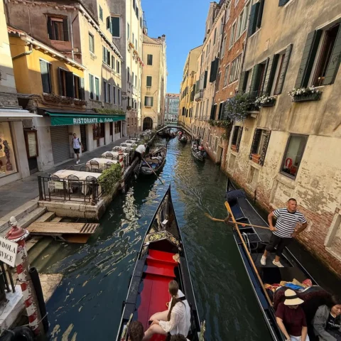 venezia, we love you ❤️🇮🇹 ♥️ 

Grazie Mille to the Violino D’Oro hotel and the