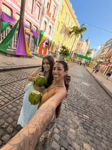 Dia oficial da Luiza! A pessoa que me acolhe, me faz rir e me mostra todos os di